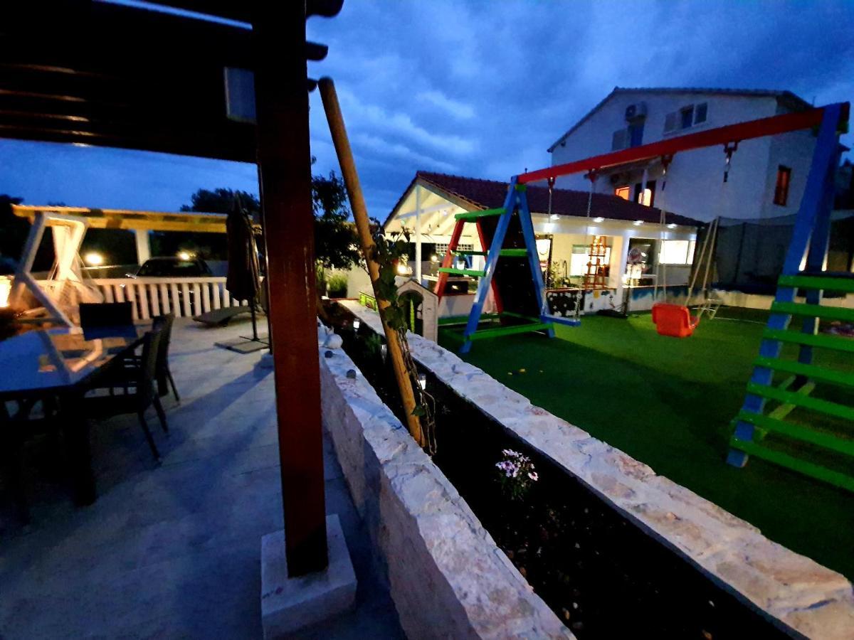 Guesthouse Milijana オレビック エクステリア 写真